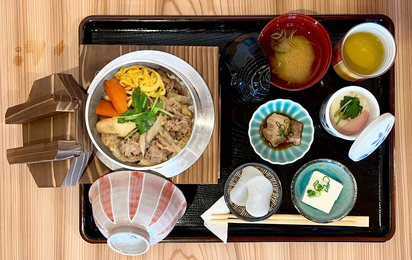 牛ごぼう釜飯御膳